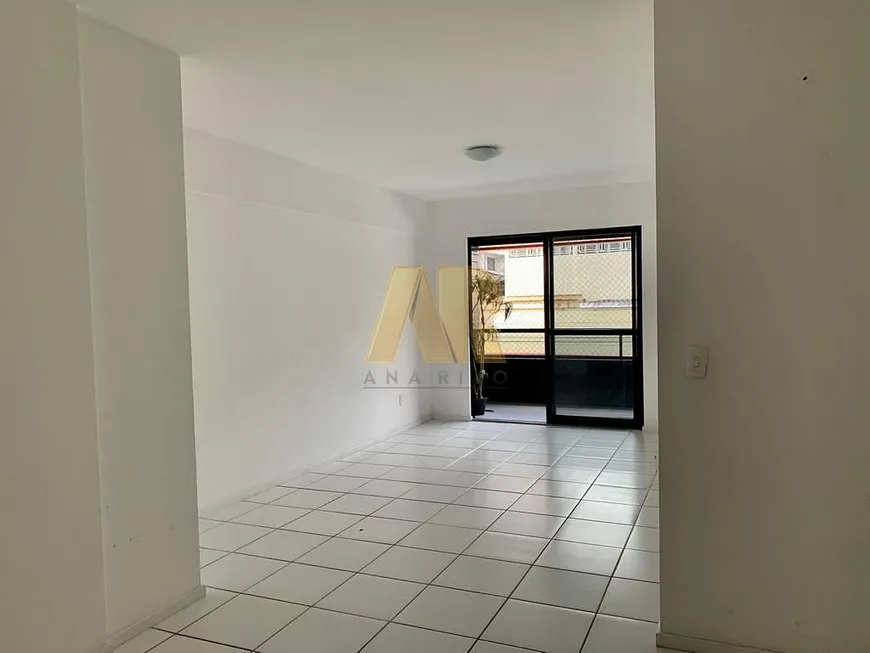 Foto 1 de Apartamento com 3 Quartos à venda, 102m² em Ponta Verde, Maceió