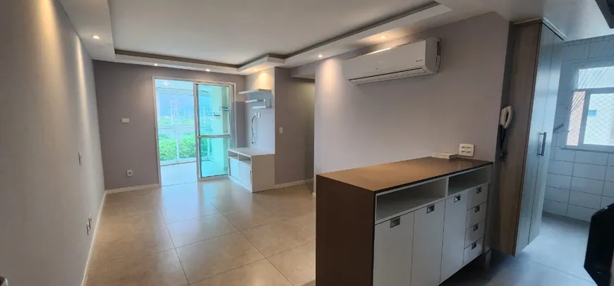 Foto 1 de Apartamento com 3 Quartos à venda, 80m² em Recreio Dos Bandeirantes, Rio de Janeiro