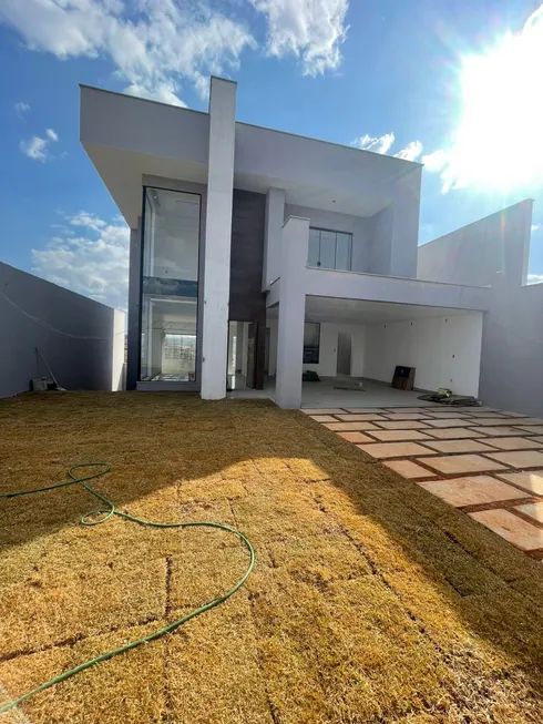 Foto 1 de Casa com 3 Quartos à venda, 200m² em Santa Fe, Conselheiro Lafaiete