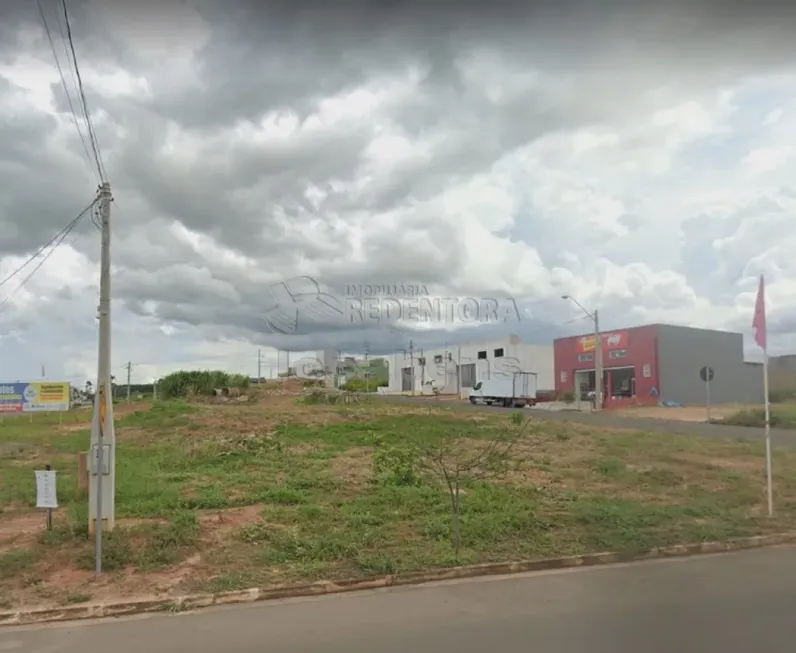 Foto 1 de à venda, 217m² em Residencial Colina Azul, São José do Rio Preto