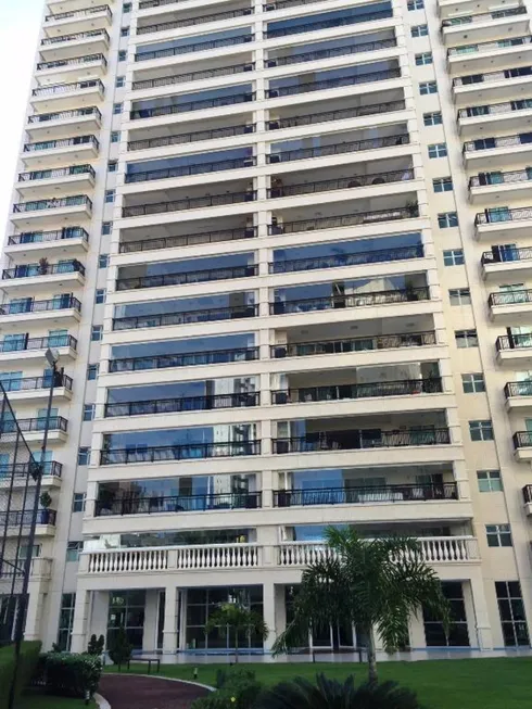 Foto 1 de Apartamento com 3 Quartos à venda, 217m² em Meireles, Fortaleza