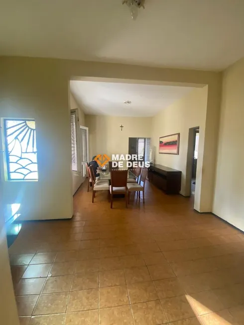 Foto 1 de Casa com 7 Quartos à venda, 192m² em Fátima, Fortaleza