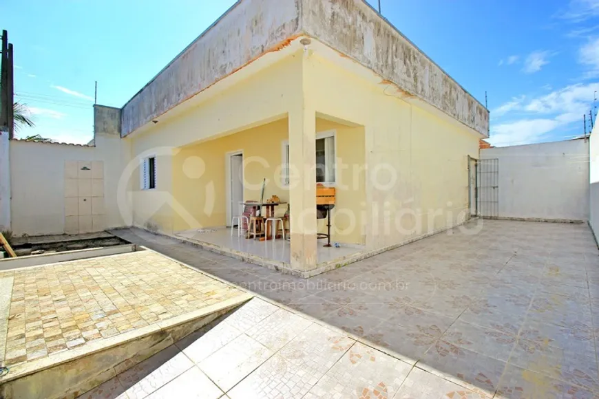 Foto 1 de Casa com 2 Quartos à venda, 70m² em Balneario Sao Joao Batista , Peruíbe