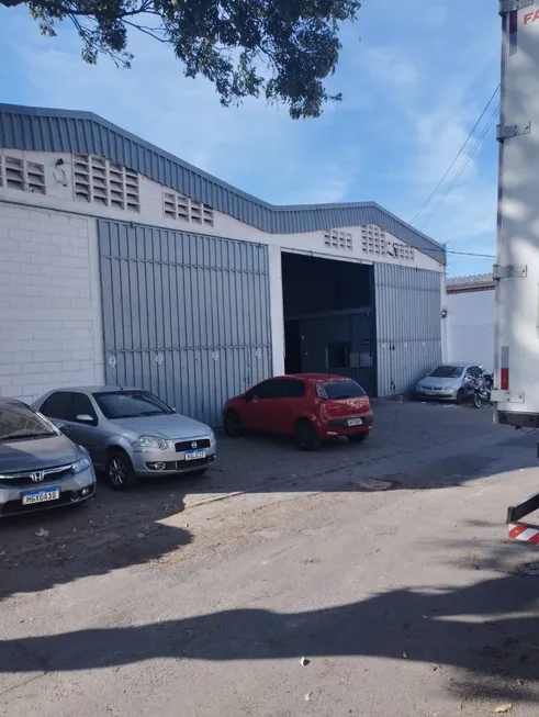 Foto 1 de Galpão/Depósito/Armazém à venda, 720m² em São Sebastião, Contagem