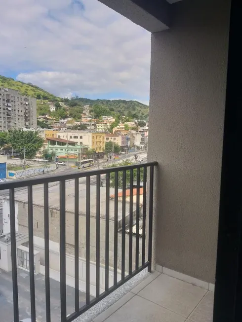 Foto 1 de Apartamento com 2 Quartos para alugar, 60m² em Vaz Lobo, Rio de Janeiro