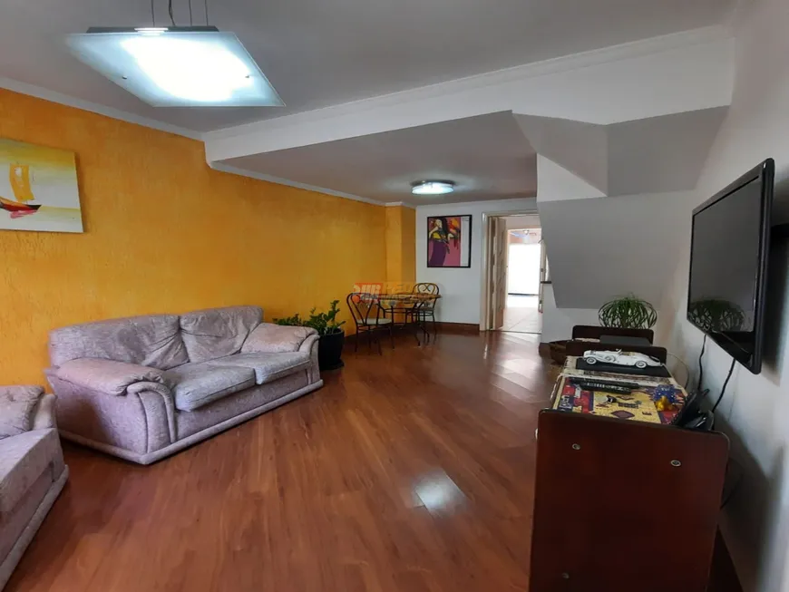 Foto 1 de Sobrado com 3 Quartos à venda, 65m² em Vila Caraguatá, São Paulo