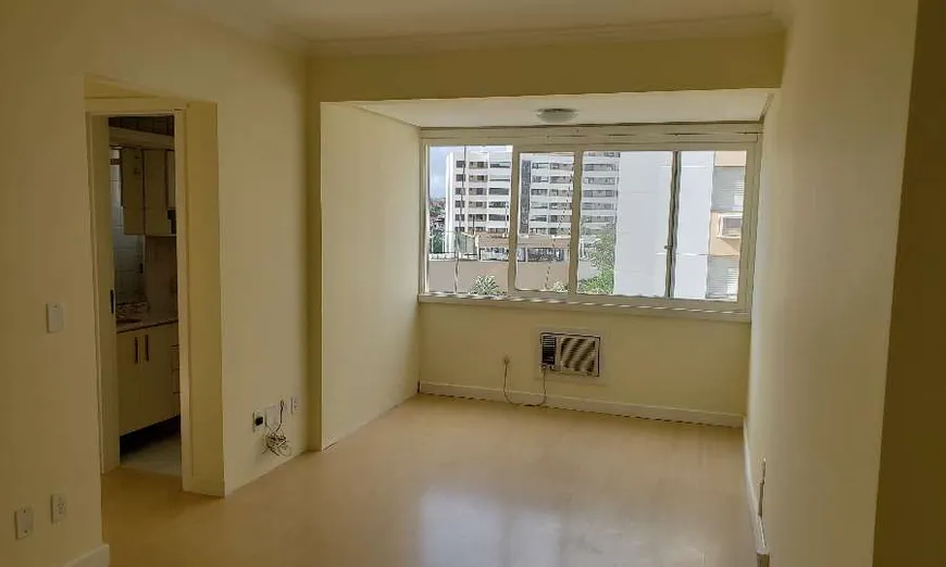 Foto 1 de Apartamento com 2 Quartos à venda, 59m² em Chácara das Pedras, Porto Alegre