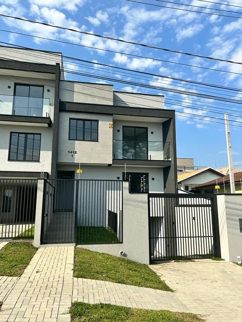 Foto 1 de Sobrado com 3 Quartos à venda, 123m² em Boa Vista, Curitiba