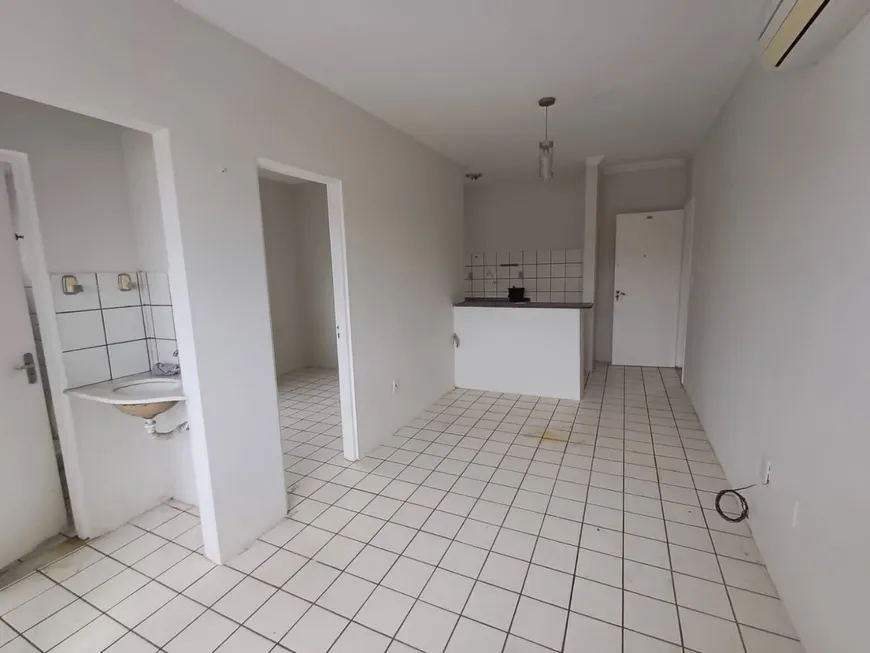 Foto 1 de Apartamento com 2 Quartos para alugar, 65m² em Barroso, Fortaleza