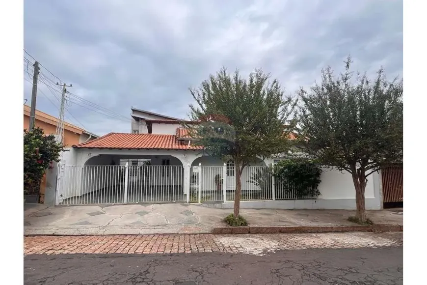 Foto 1 de Casa com 4 Quartos à venda, 310m² em Centro, Tupã