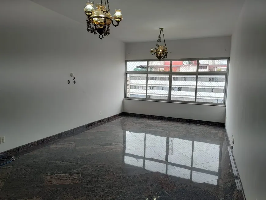 Foto 1 de Apartamento com 3 Quartos para alugar, 250m² em Bela Vista, São Paulo