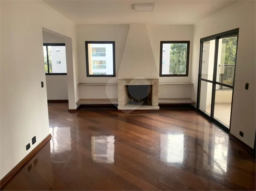 Foto 1 de Apartamento com 4 Quartos à venda, 235m² em Panamby, São Paulo