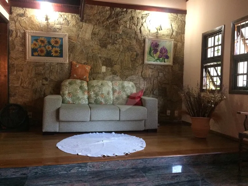 Foto 1 de Casa com 2 Quartos à venda, 250m² em Vila Amorim, Suzano