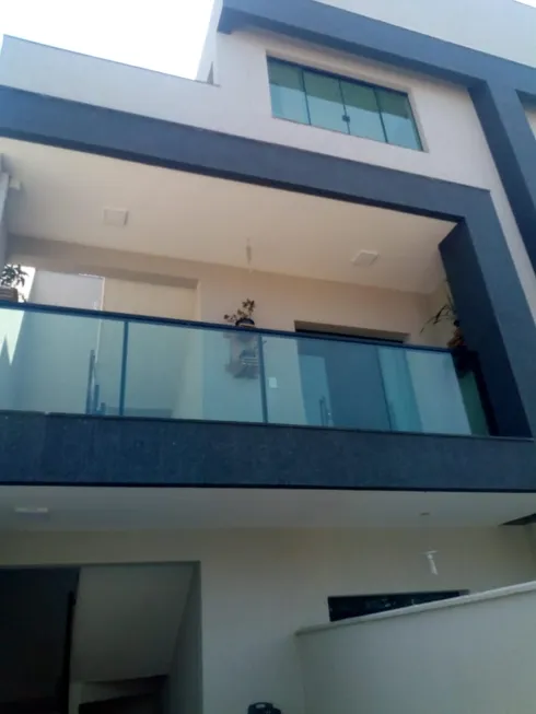 Foto 1 de Casa com 3 Quartos à venda, 110m² em Niteroi, Betim