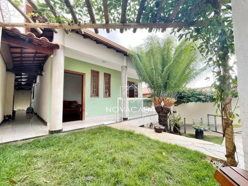 Foto 1 de Casa com 4 Quartos à venda, 330m² em Santa Mônica, Belo Horizonte