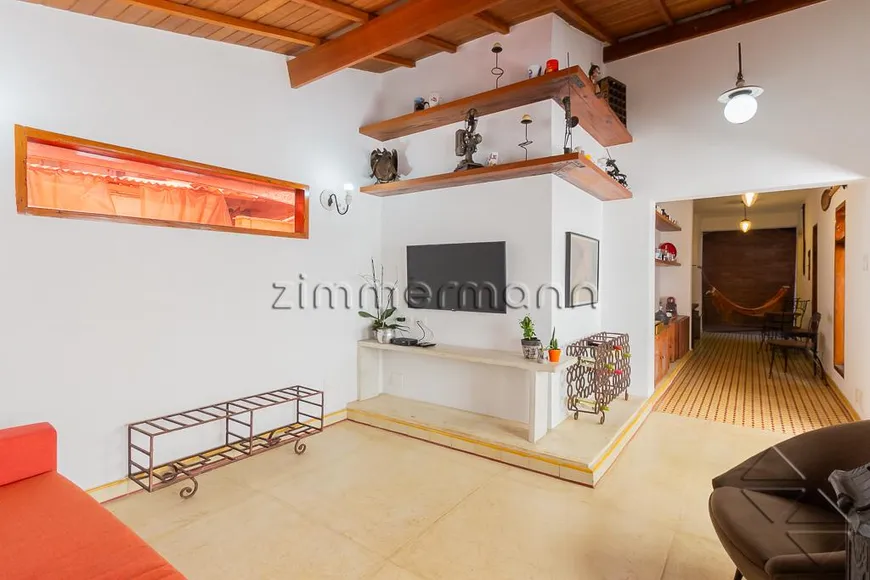 Foto 1 de Casa com 4 Quartos à venda, 170m² em Pinheiros, São Paulo