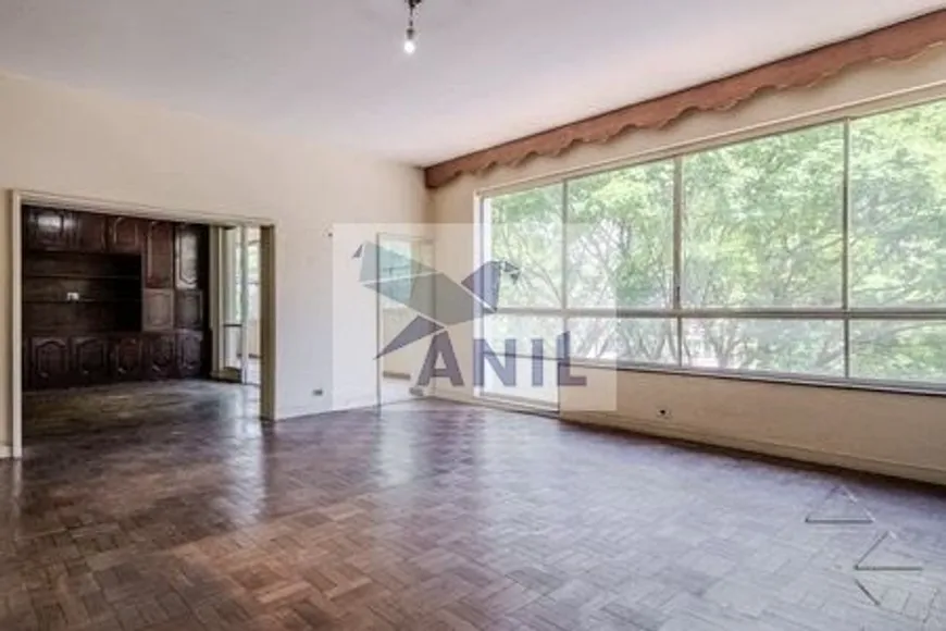 Foto 1 de Apartamento com 3 Quartos à venda, 240m² em Jardim Paulista, São Paulo