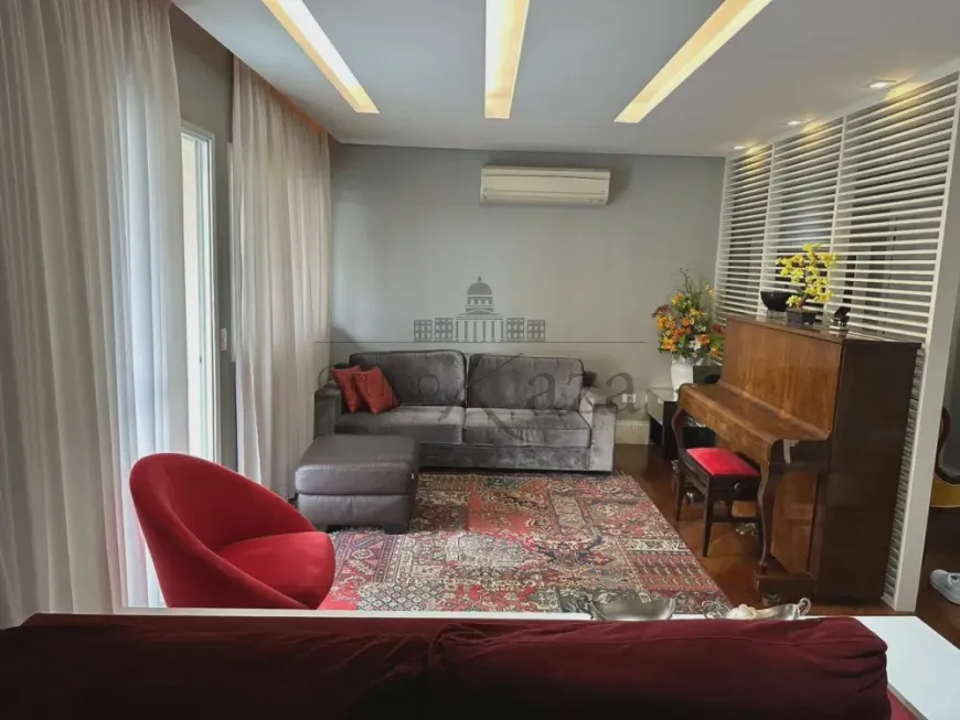 Foto 1 de Apartamento com 3 Quartos à venda, 130m² em Parque Residencial Aquarius, São José dos Campos