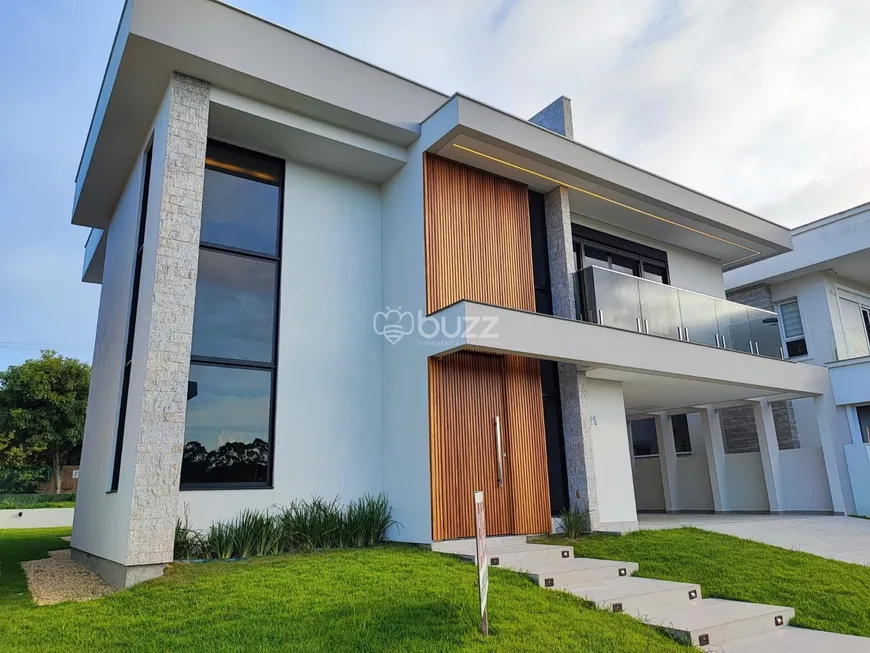 Foto 1 de Casa de Condomínio com 4 Quartos à venda, 270m² em São João do Rio Vermelho, Florianópolis