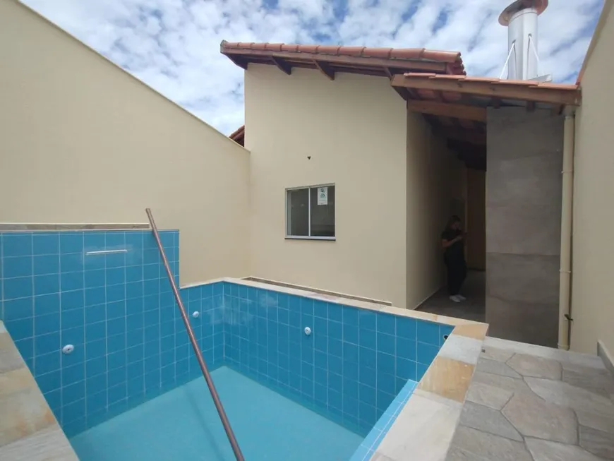 Foto 1 de Casa com 2 Quartos à venda, 66m² em Jardim Guacyra, Itanhaém