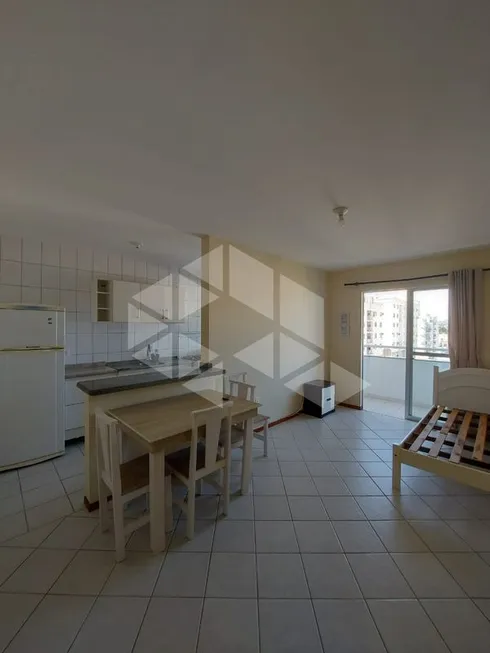 Foto 1 de Apartamento com 1 Quarto para alugar, 40m² em Carvoeira, Florianópolis