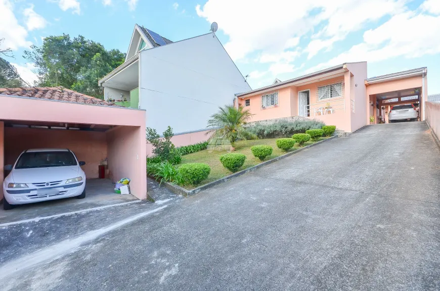 Foto 1 de Casa com 4 Quartos à venda, 135m² em Santa Cândida, Curitiba