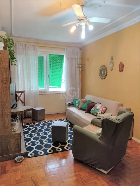 Foto 1 de Apartamento com 3 Quartos à venda, 78m² em São João, Porto Alegre