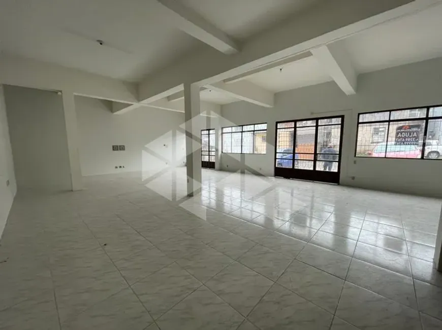 Foto 1 de Sala Comercial para alugar, 98m² em Rio Branco, Caxias do Sul