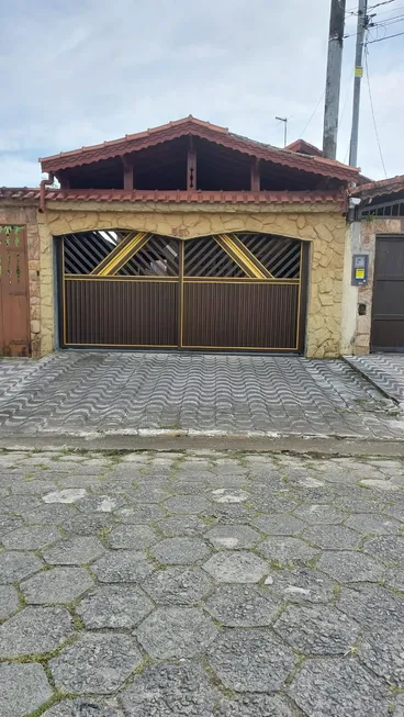 Foto 1 de Apartamento com 3 Quartos à venda, 162m² em Maracanã, Praia Grande