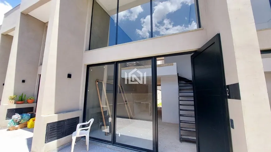 Foto 1 de Casa de Condomínio com 1 Quarto para venda ou aluguel, 84m² em Granja Viana, Cotia