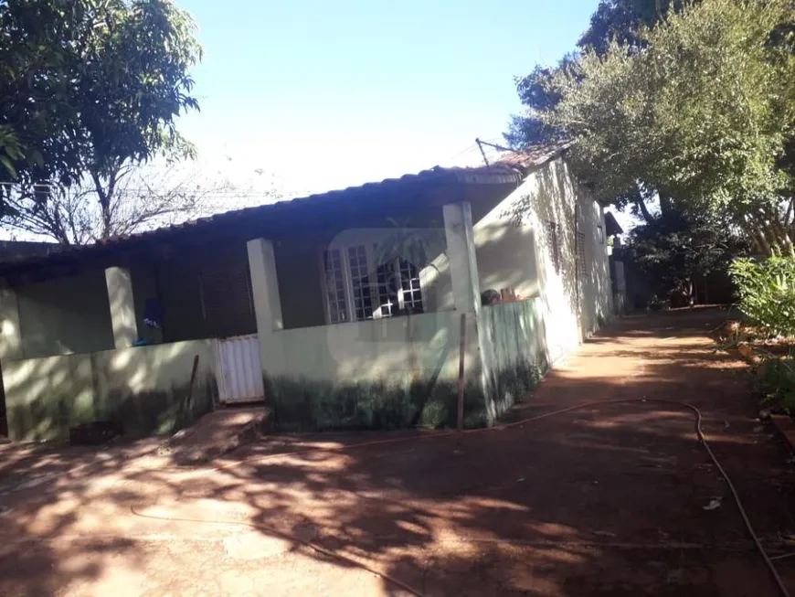 Foto 1 de Fazenda/Sítio com 3 Quartos à venda, 100m² em Mansões Aeroporto, Uberlândia