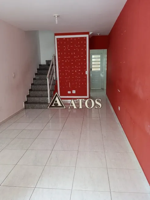 Foto 1 de Sobrado com 2 Quartos para alugar, 90m² em Vila Carmosina, São Paulo