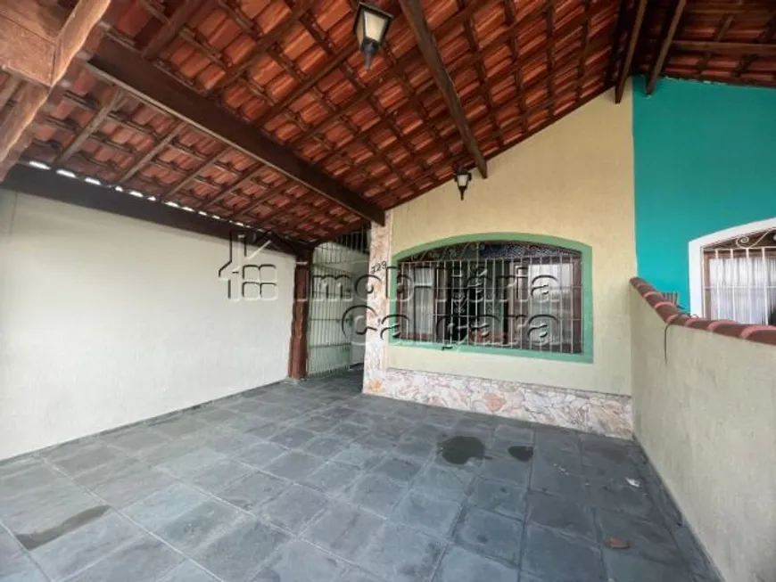 Foto 1 de Casa com 2 Quartos à venda, 78m² em Jardim Imperador, Praia Grande