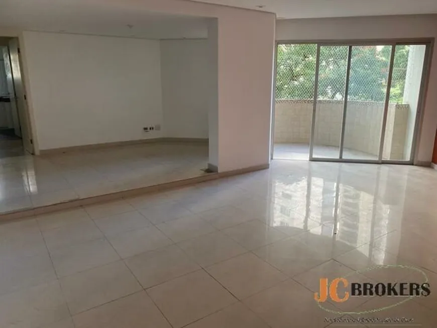 Foto 1 de Apartamento com 3 Quartos para alugar, 160m² em Moema, São Paulo