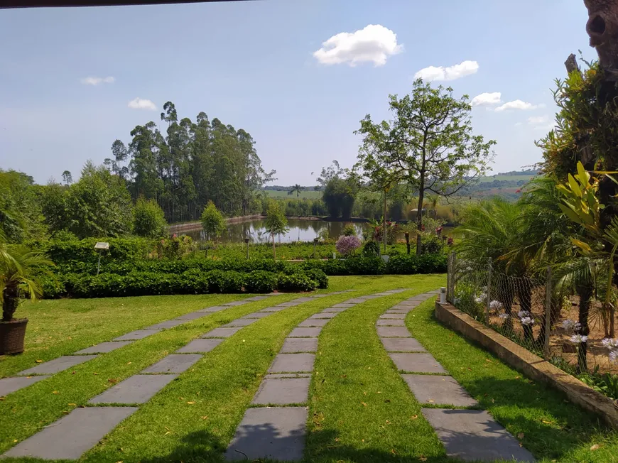 Foto 1 de Fazenda/Sítio com 5 Quartos à venda, 121000m² em Zona Rural, Cássia dos Coqueiros