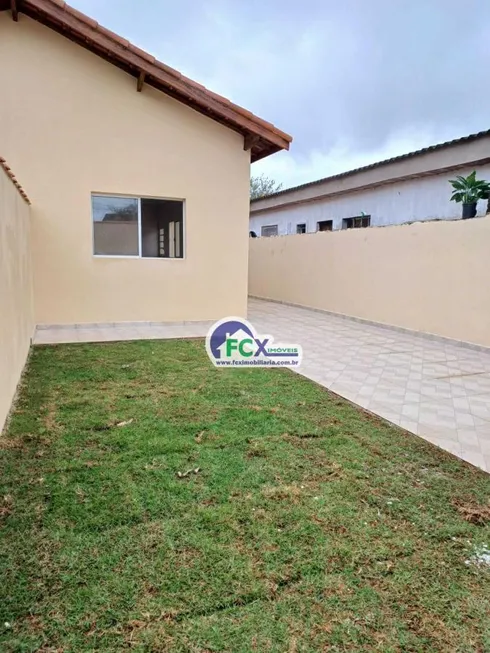 Foto 1 de Casa com 2 Quartos à venda, 65m² em Jardim Nova Itanhaem, Itanhaém