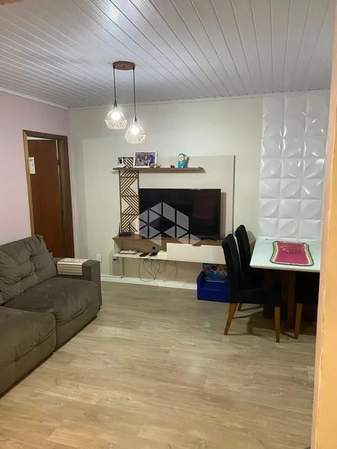 Foto 1 de Casa com 2 Quartos à venda, 85m² em Olaria, Canoas