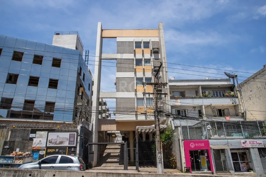 Foto 1 de Sala Comercial para alugar, 47m² em Rio Branco, Porto Alegre