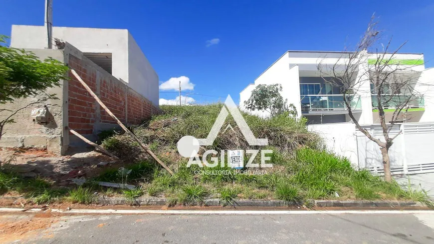 Foto 1 de Lote/Terreno à venda, 200m² em Vale das Palmeiras, Macaé