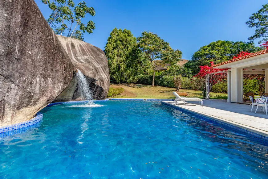 Foto 1 de Casa de Condomínio com 5 Quartos à venda, 1050m² em Cuiaba, Petrópolis