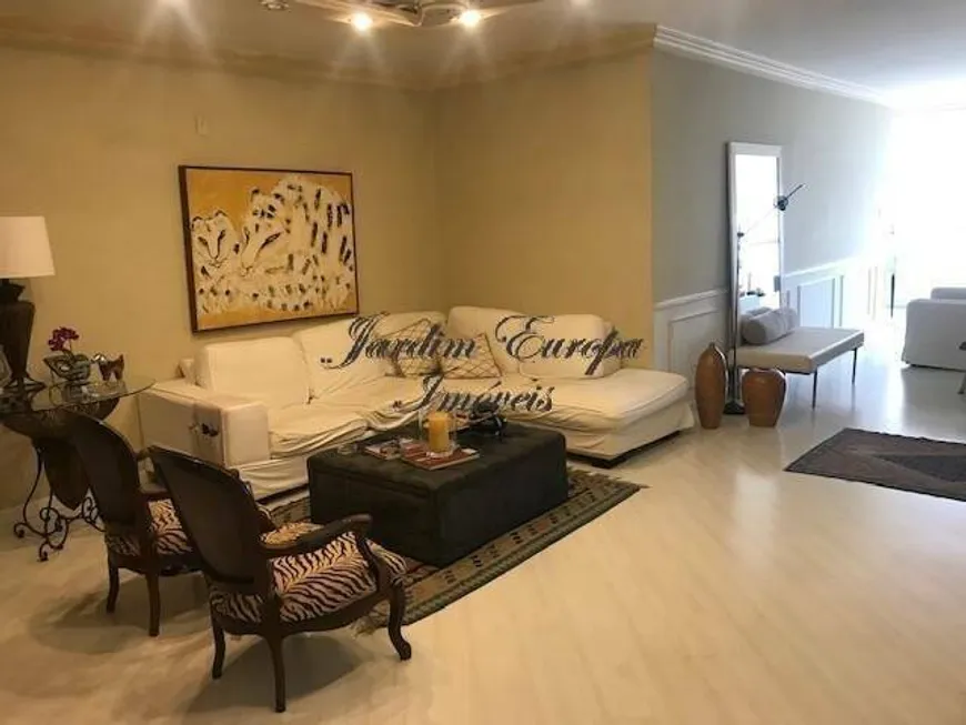 Foto 1 de Apartamento com 3 Quartos para alugar, 178m² em Jardim Paulistano, São Paulo