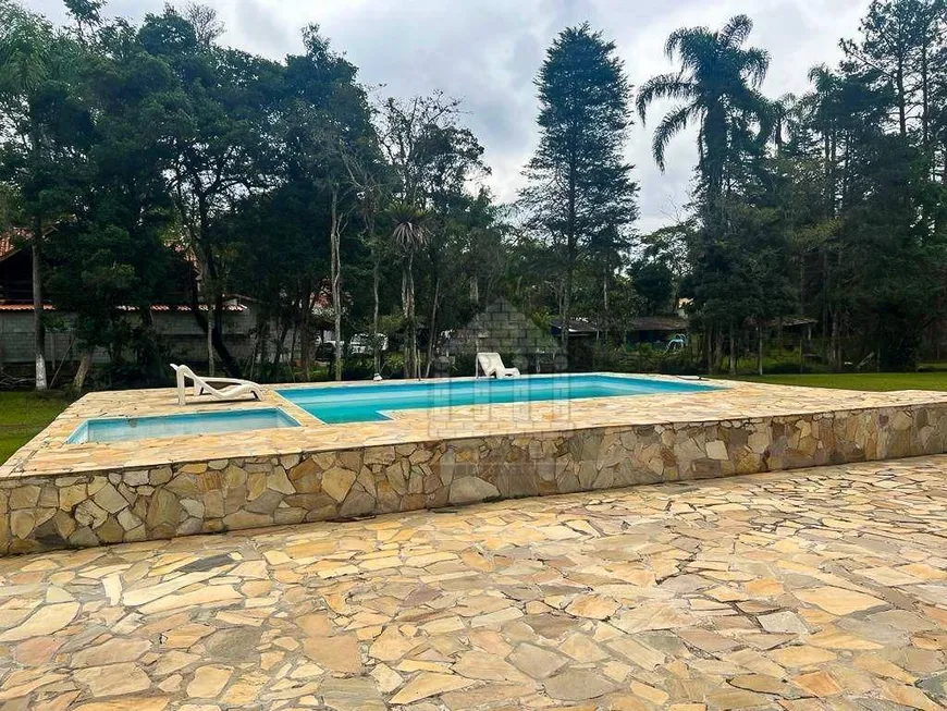 Foto 1 de Fazenda/Sítio com 2 Quartos à venda, 227m² em Jardim Val Flor, Embu-Guaçu