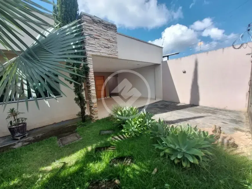 Foto 1 de Casa com 3 Quartos à venda, 129m² em Residencial Buena Vista III, Goiânia