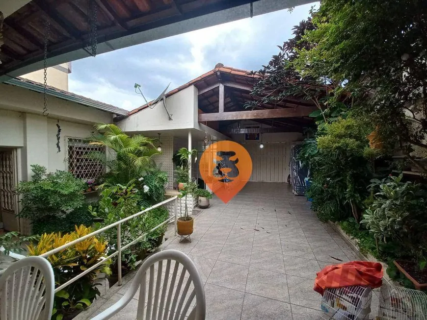 Foto 1 de Casa com 4 Quartos à venda, 190m² em Santa Tereza, Belo Horizonte