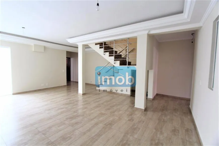 Foto 1 de Sobrado com 4 Quartos para venda ou aluguel, 445m² em Campo Grande, Santos