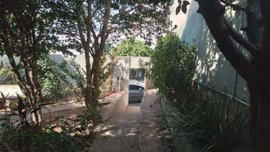 Foto 1 de Casa com 2 Quartos à venda, 140m² em Centro, Uberlândia