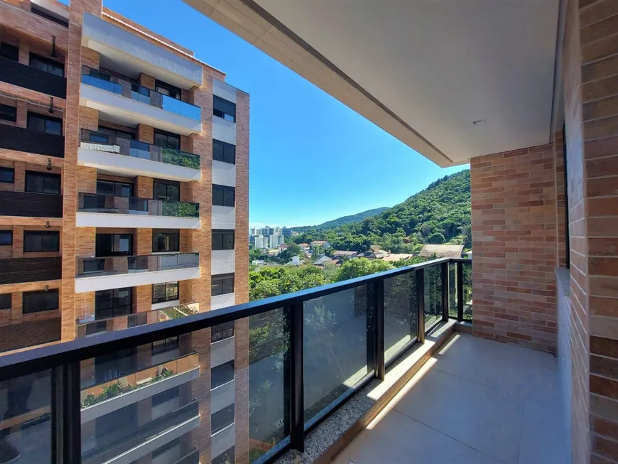 Foto 1 de Apartamento com 4 Quartos à venda, 108m² em Itacorubi, Florianópolis