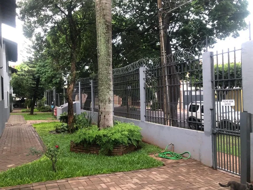 Foto 1 de Apartamento com 3 Quartos para alugar, 80m² em Jardim São Lourenço, Campo Grande