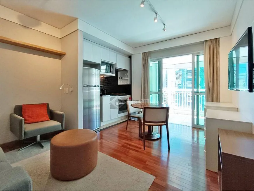 Foto 1 de Flat com 1 Quarto para alugar, 42m² em Vila Olímpia, São Paulo