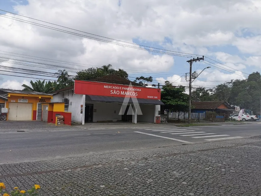 Foto 1 de Prédio Comercial à venda, 300m² em São Marcos, Joinville